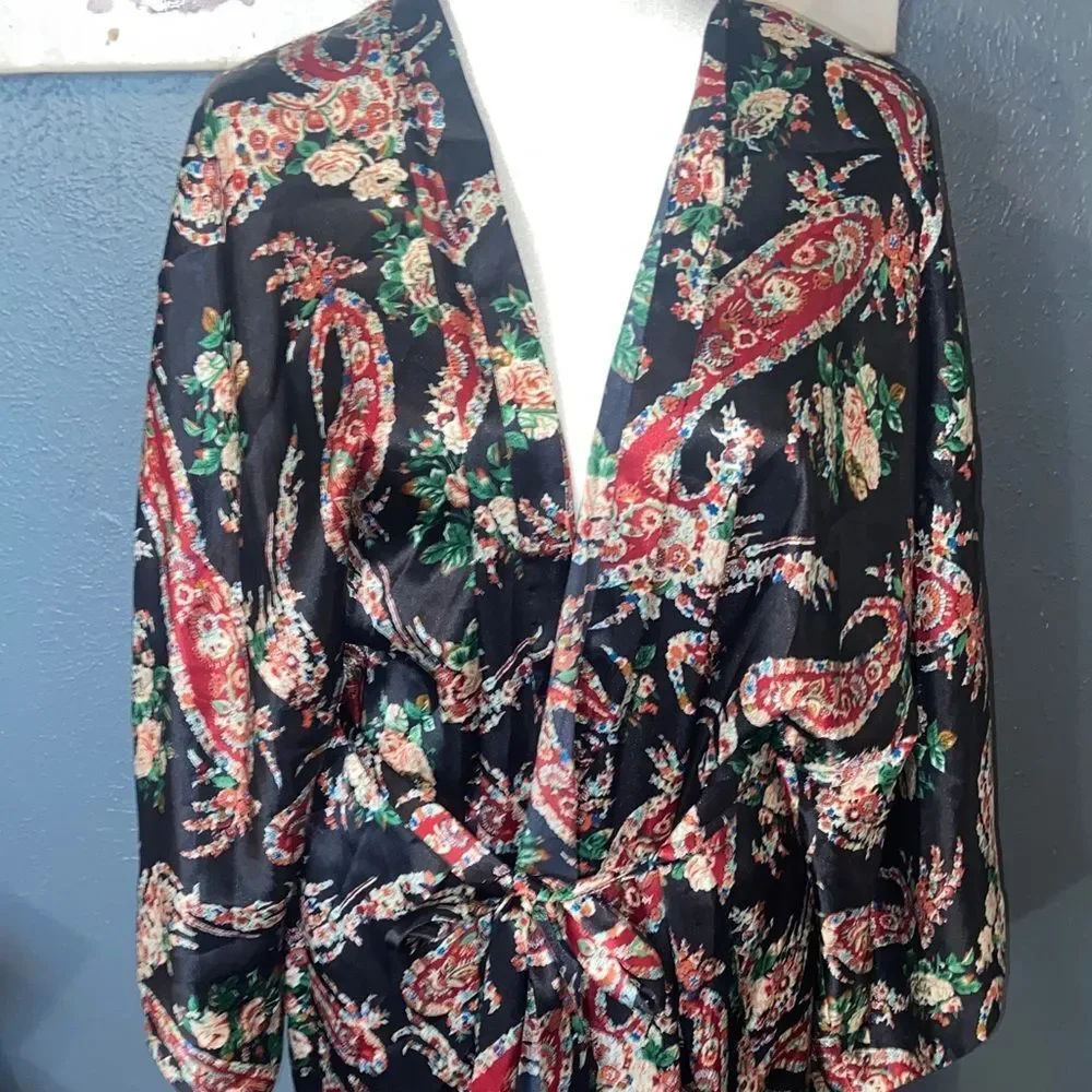 Vintage Victoria's Secret Floral Print kimono style Robe one size